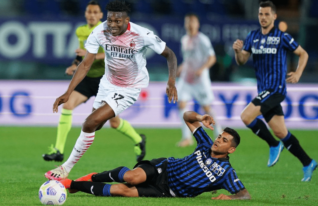 包含AC米兰内部会议纪要流出：加时末段门线救险；欧篮联使命明确；更衣室氛围转暖的词条