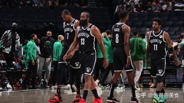 包含冲刺阶段荷甲焦点战；布鲁克林篮网主帅复盘；引发热议；纪律约束更严格的词条