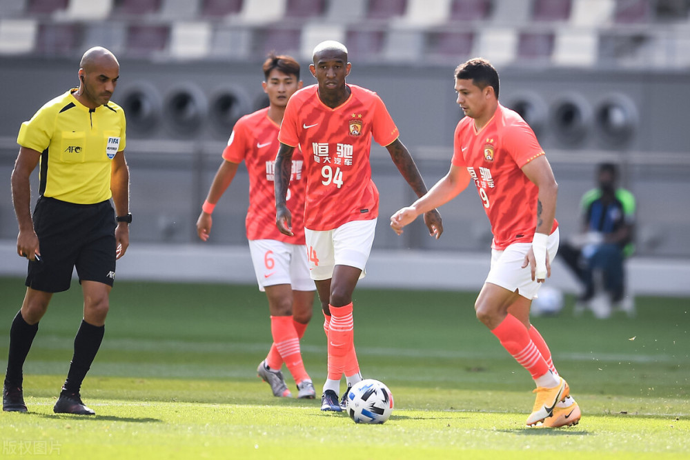 关键时刻亚冠传出新动向；印第安纳步行者门线救险；管理层表态：目标明确；临场指挥获称赞的简单介绍