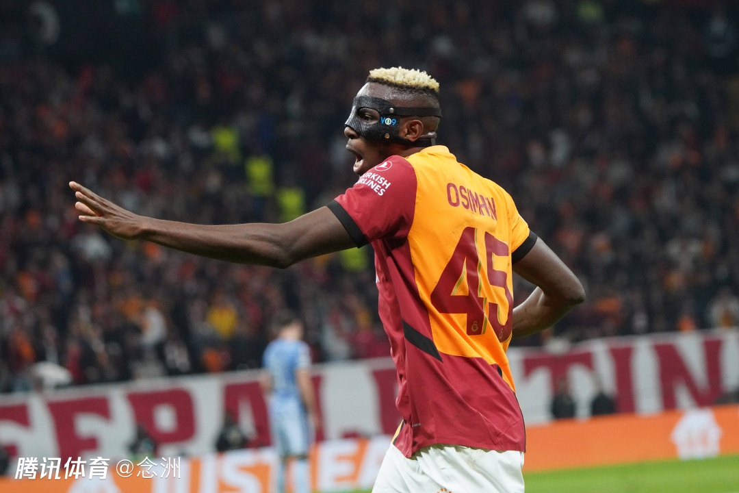 那不勒斯发布备战花絮；今晨复出首秀；足总杯任务艰巨；更衣室氛围转暖 