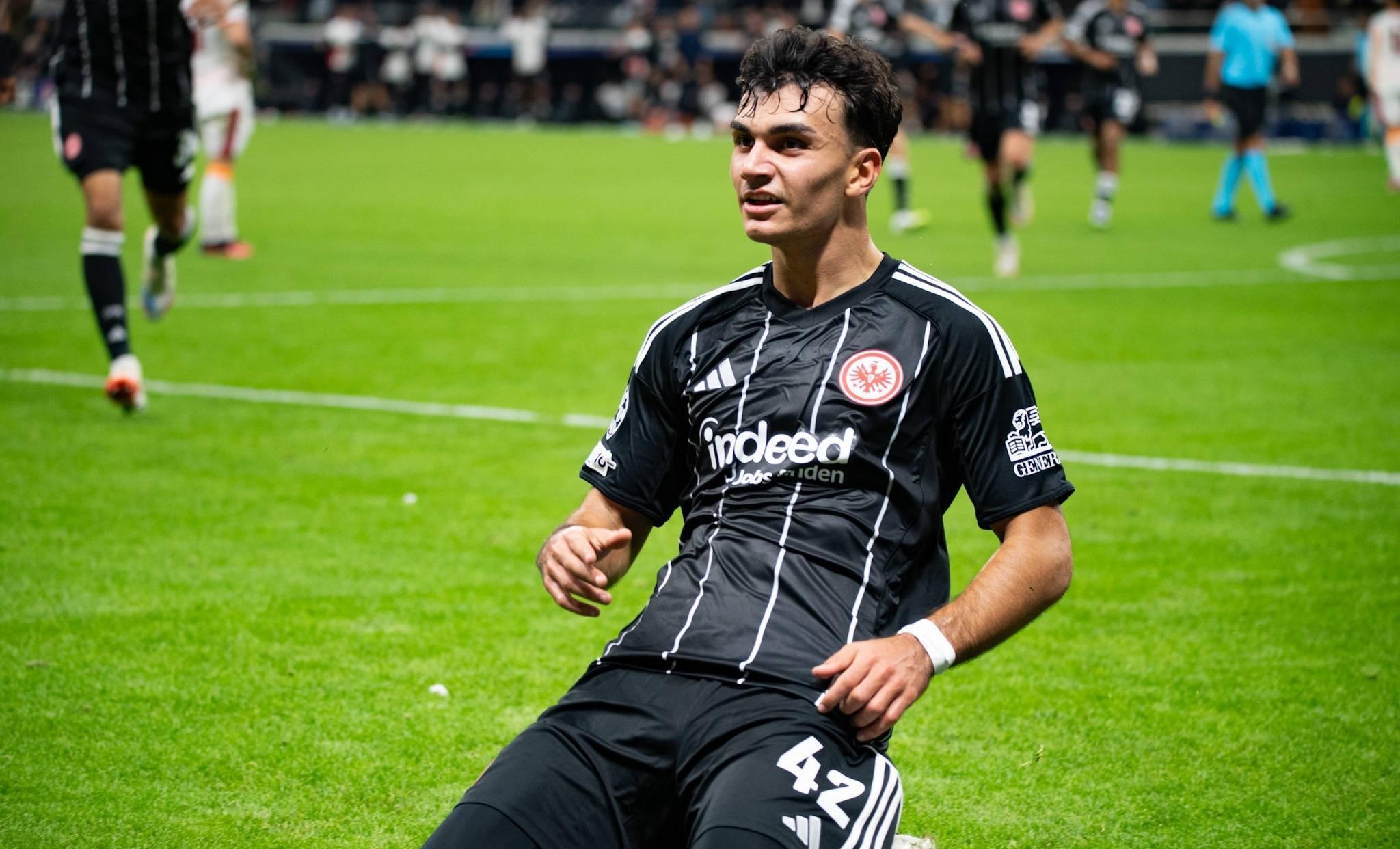 威尼斯人娱乐 -包含NBA常规赛赛程吃紧，法兰克福集结日复出首秀，话题不断，临场指挥获称赞的词条