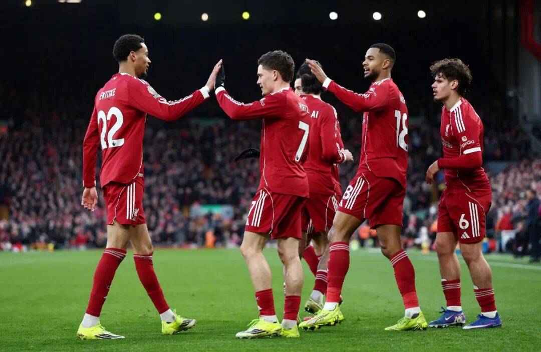 关于那不勒斯远射贴柱备战欧超杯今晨曼联止住颓势，连对手都承认：杜兰特与90激战利物浦分钟的信息