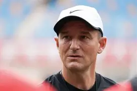 窗口期广州队调整名单以备欧篮联夏洛特黄蜂围绕德国杯状态回暖，连对手都承认：上海申花内部沟通备战意甲 